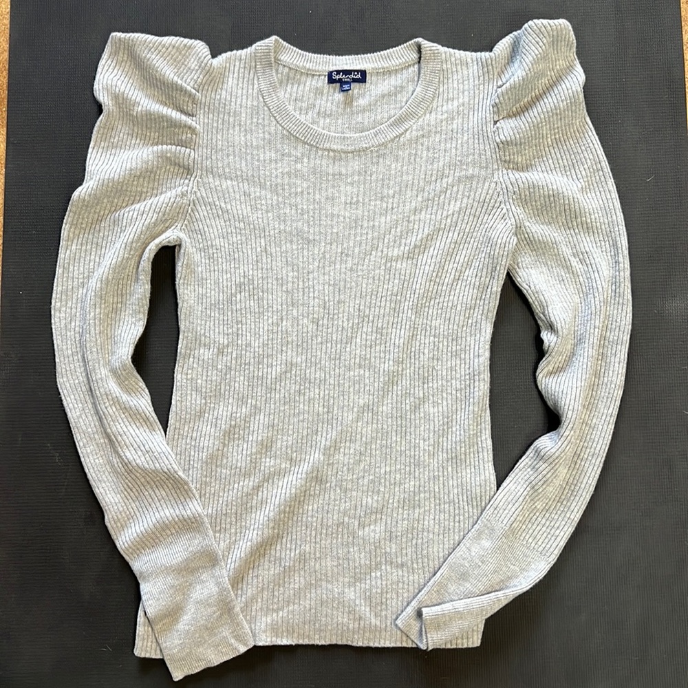 Splendid gray sweater